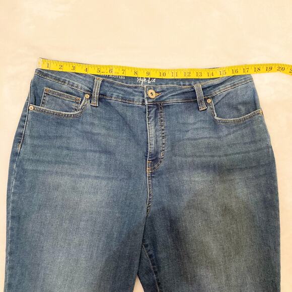 Style & Co Curvy Boot Leg Medium Wash Jeans Size 14L EUC - Picture 4 of 8